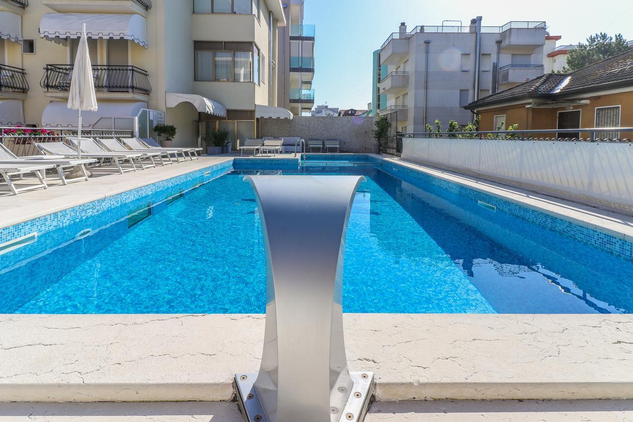 Hotel Jesulum Лидо ди Йезоло Екстериор снимка